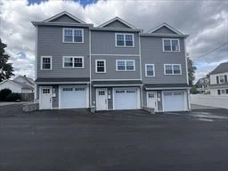 Unit for sale at 1 Richmond Park, Woburn, MA 01801
