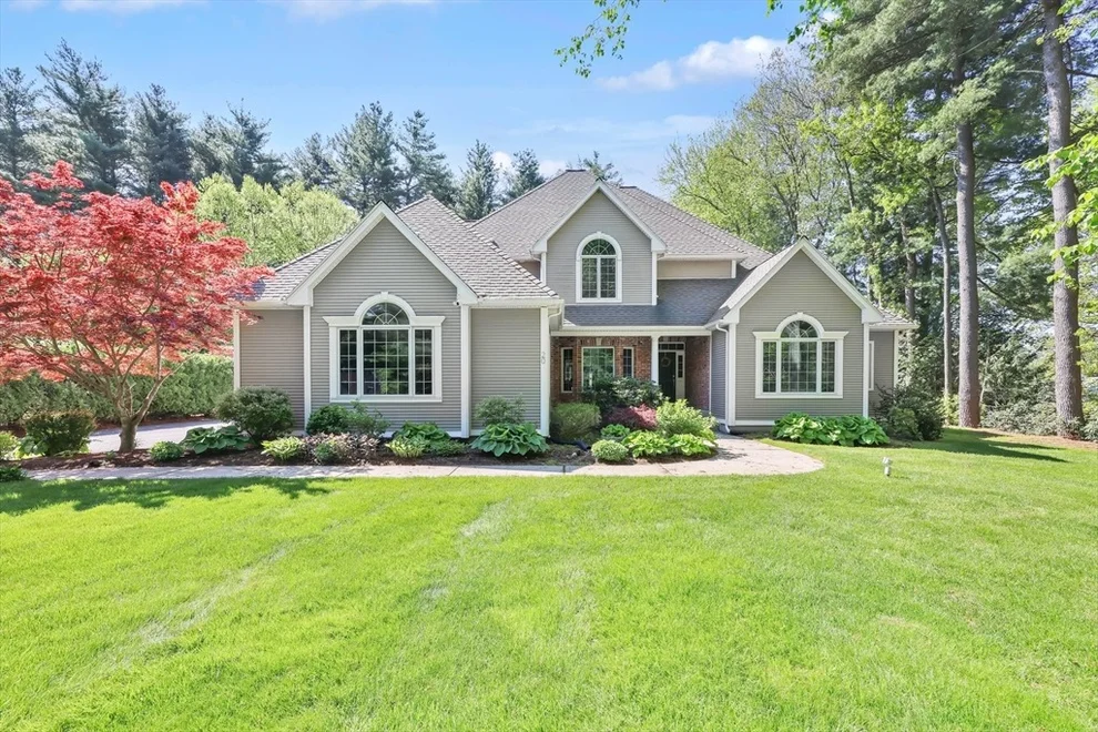 Unit for sale at 20 Ericka Cir, East Longmeadow, MA 01028