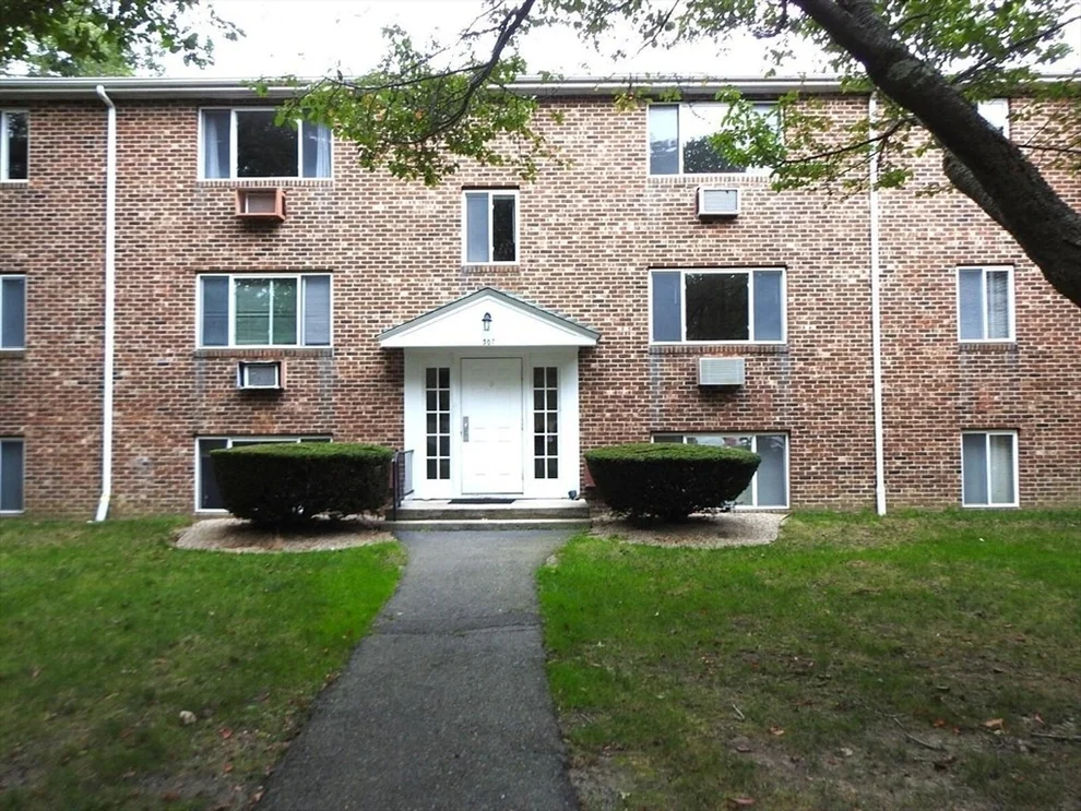 Unit for sale at 307 W Main St, Barnstable, MA 02601
