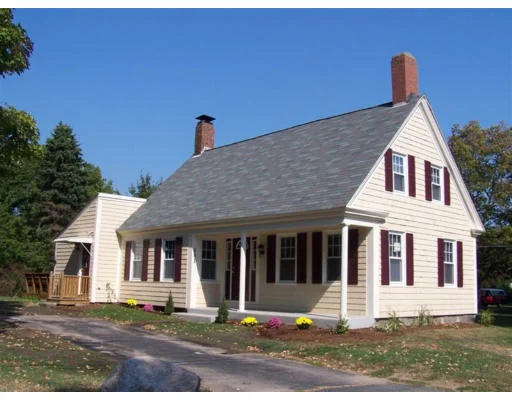 Unit for sale at 181 Central Street, Rockland, MA 02370