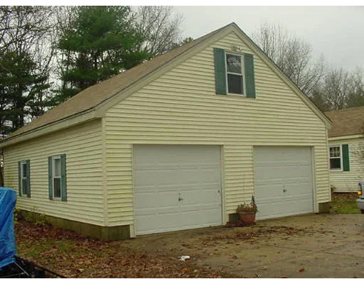Unit for sale at 40 South Hunt Road, Amesbury, MA 01913