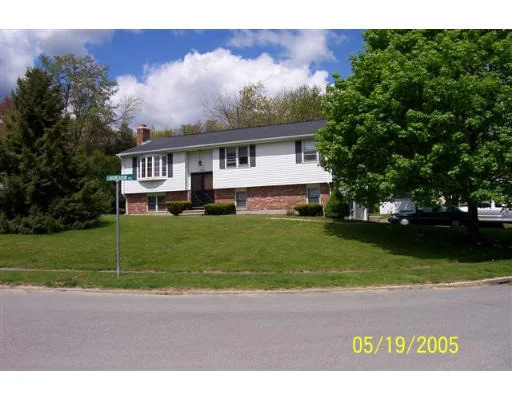 Unit for sale at 64 Longmeadow Ave, Holden, MA 01520