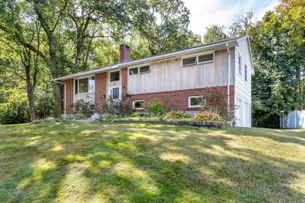 Unit for sale at 19 Walnut Knls, Canton, MA 02021