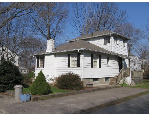 Unit for sale at 17 Richards Rd, Weymouth, MA 02189