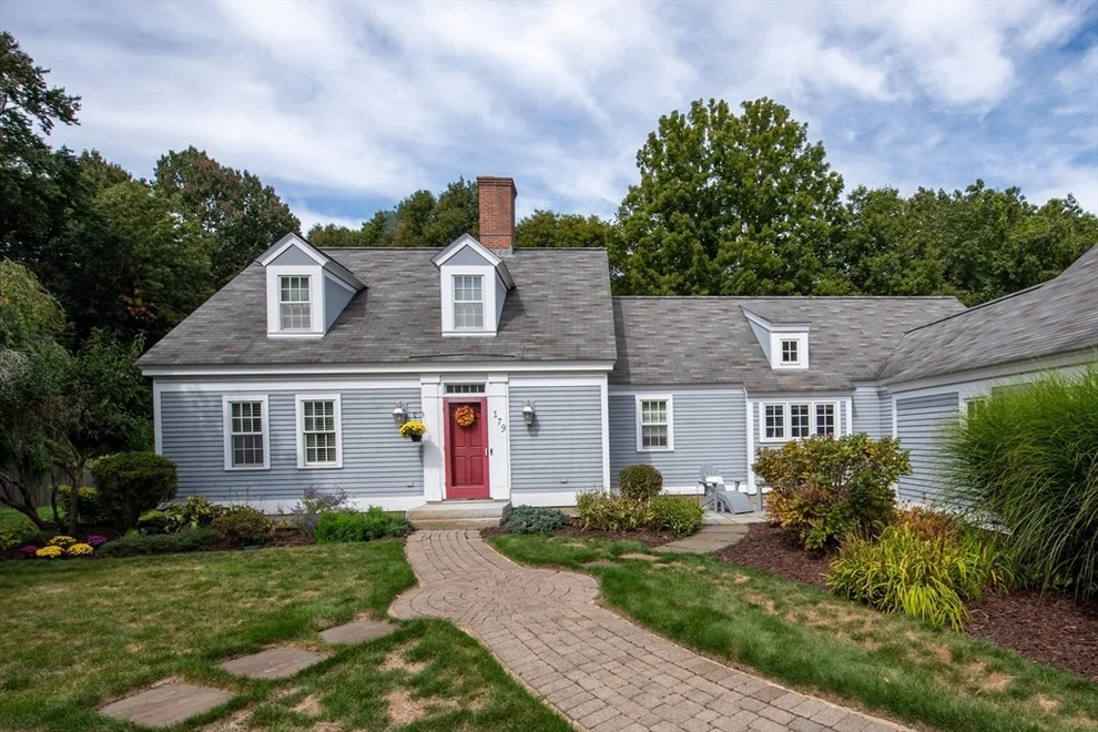 Unit for sale at 179 Washington St, Boxford, MA 01921