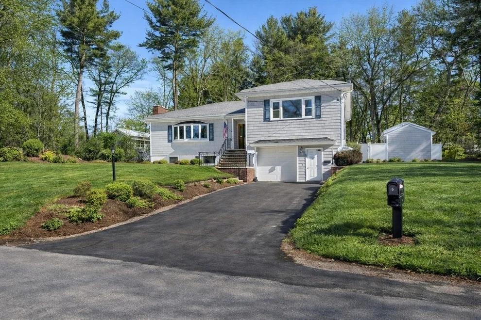 Unit for sale at 6 Patricia Circle, Wilmington, MA 01887