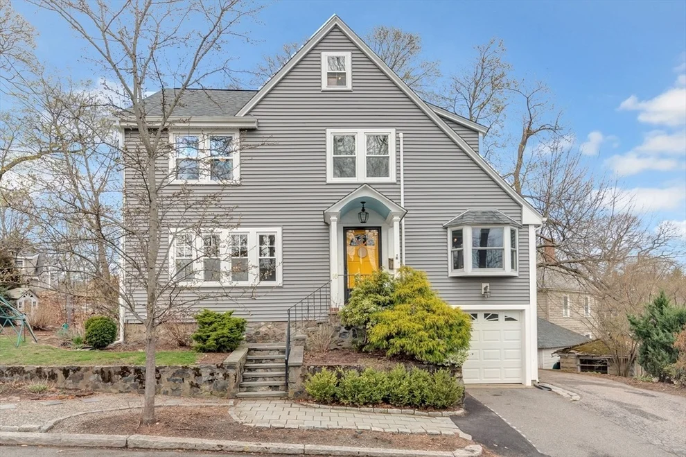 Unit for sale at 16 Wentworth Rd, Melrose, MA 02176