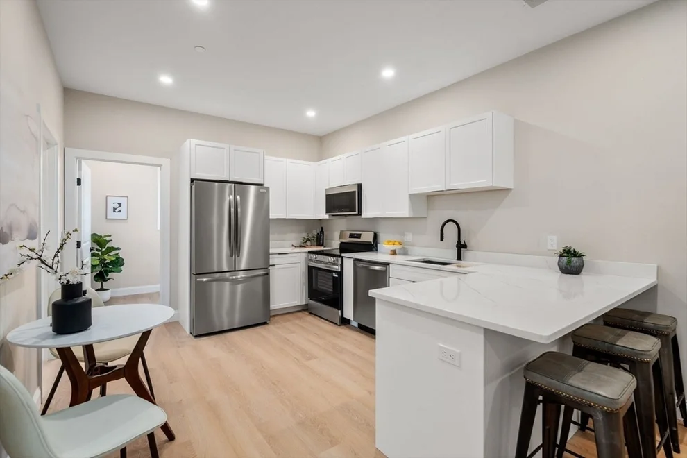 Unit for sale at 7 Cross St, Wilmington, MA 01887