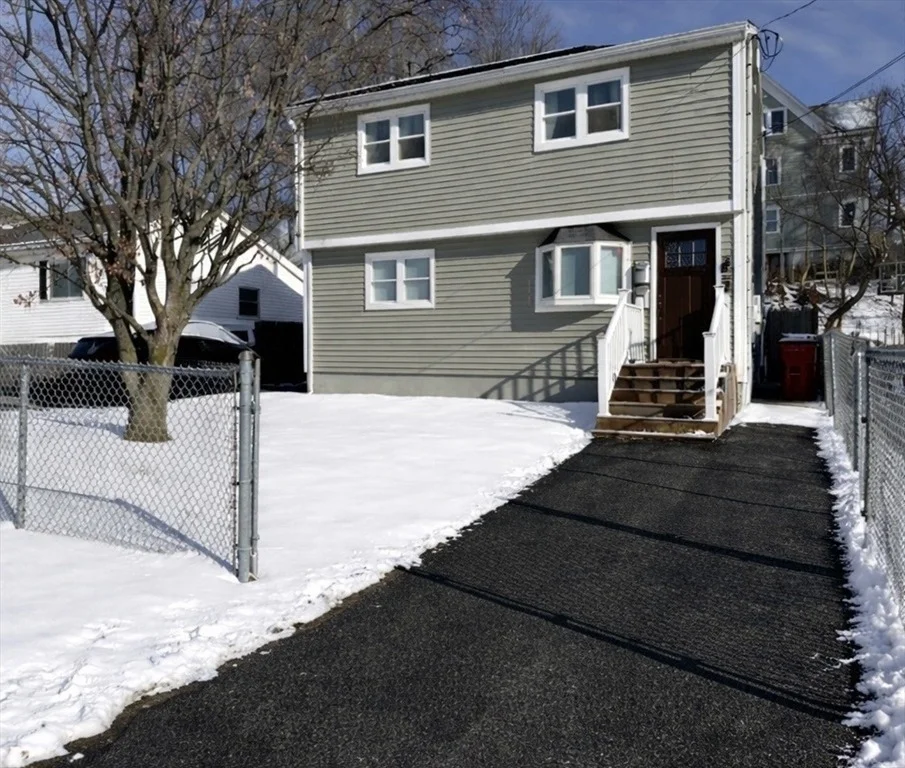 Unit for sale at 254-256 Pleasant St, Lowell, MA 01852