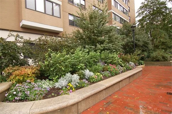 Unit for sale at 8 Whittier Pl, Boston, MA 02114
