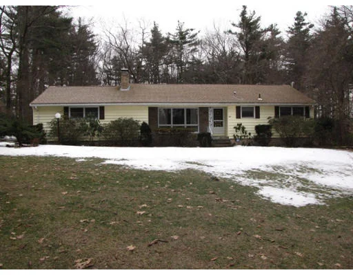 Unit for sale at 475 Central Turnpike, Sutton, MA 01590
