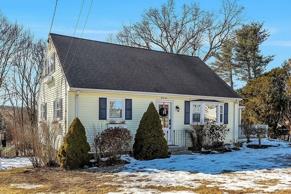 Unit for sale at 45 Kent Dr, Hudson, MA 01749