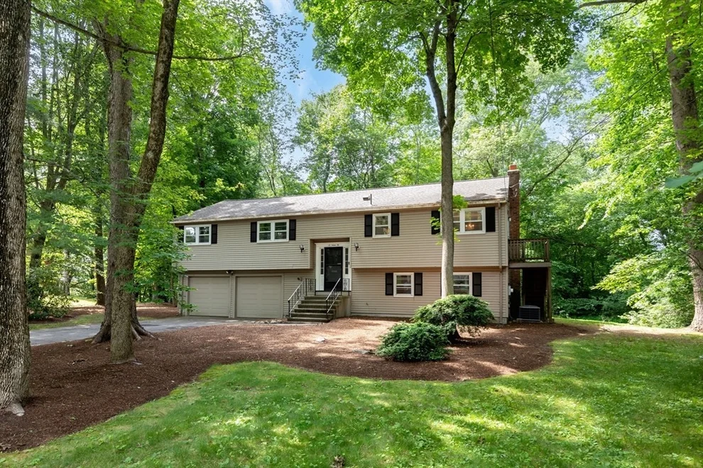 Unit for sale at 14 Oxbow Rd, Natick, MA 01760