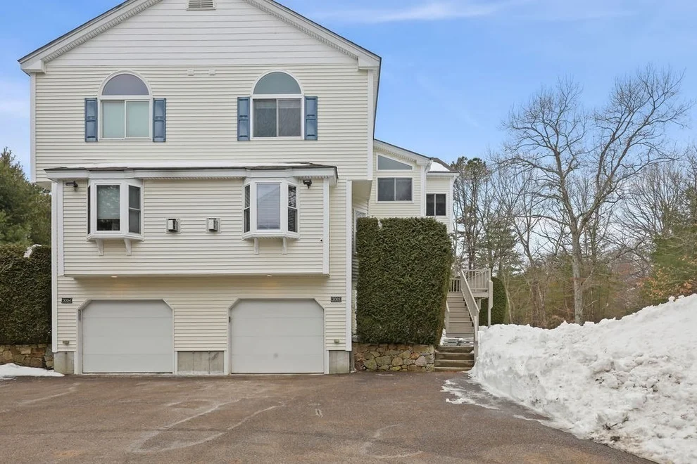 Unit for sale at 3003 Maple Brook Rd, Bellingham, MA 02019