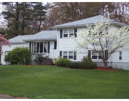 Unit for sale at 192 Glenfield Rd, North Attleboro, MA 02760