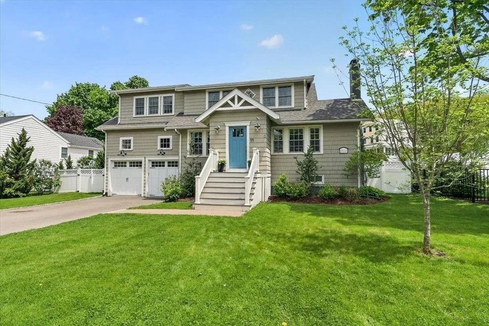 Unit for sale at 11 Planters Field Ln, Hingham, MA 02043