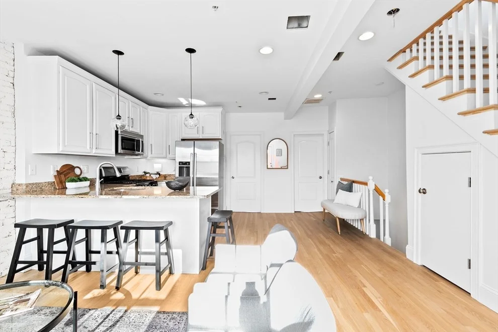 Unit for sale at 221 W 5th St, Boston, MA 02127