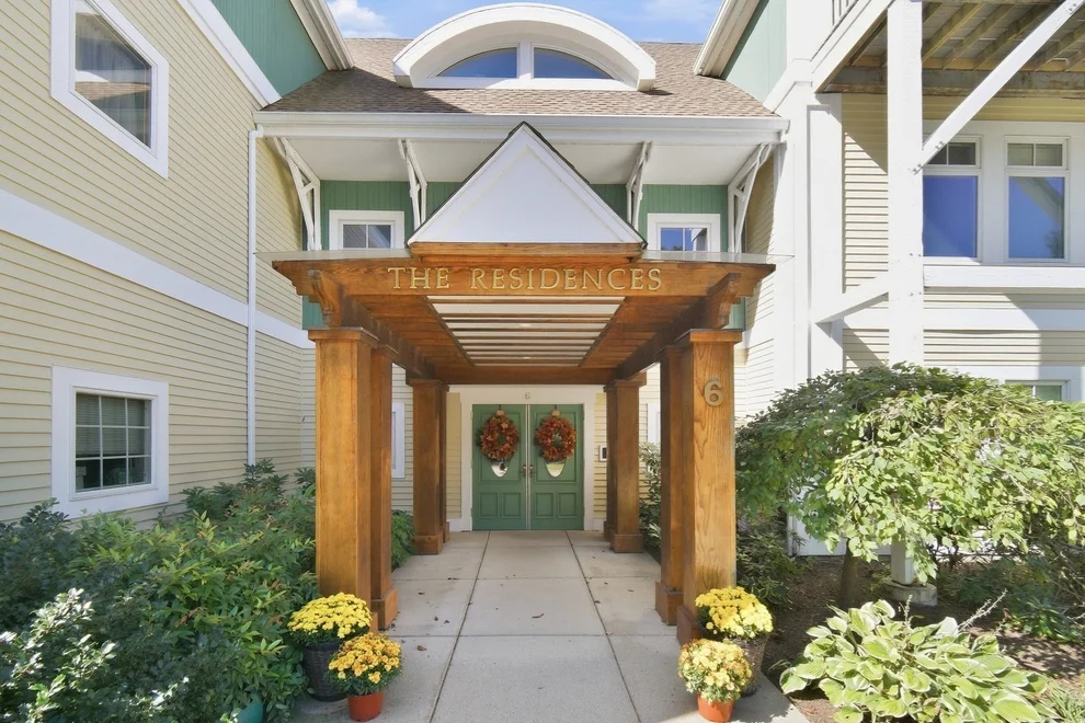 Unit for sale at 6 Green Way, Wayland, MA 01778