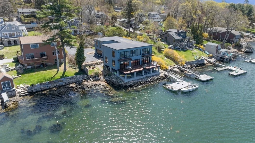 Unit for sale at 498 Washington St, Gloucester, MA 01930