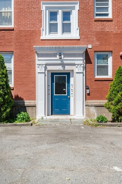 Unit for sale at 6-R Hazel Ter, Salem, MA 01970