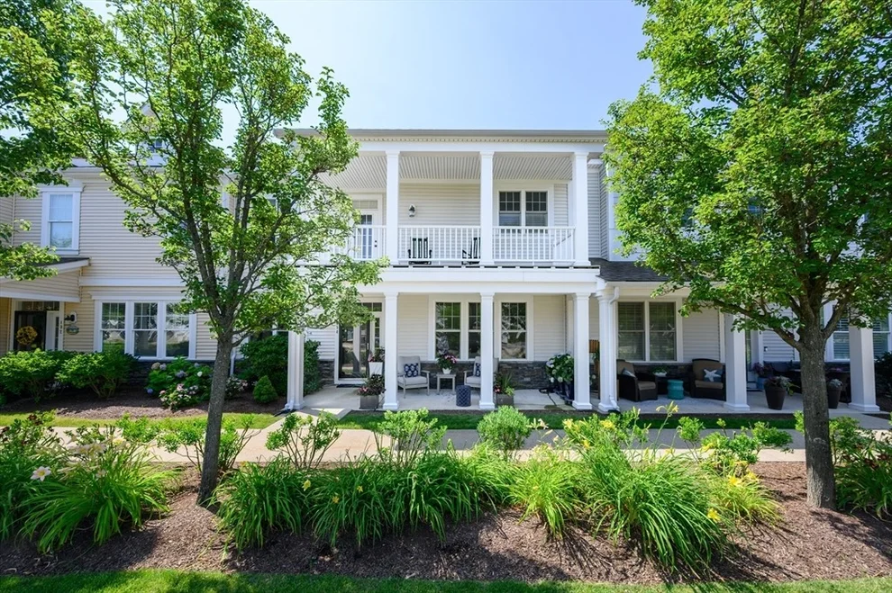 Unit for sale at 134 Whitaker Ln, Hingham, MA 02043