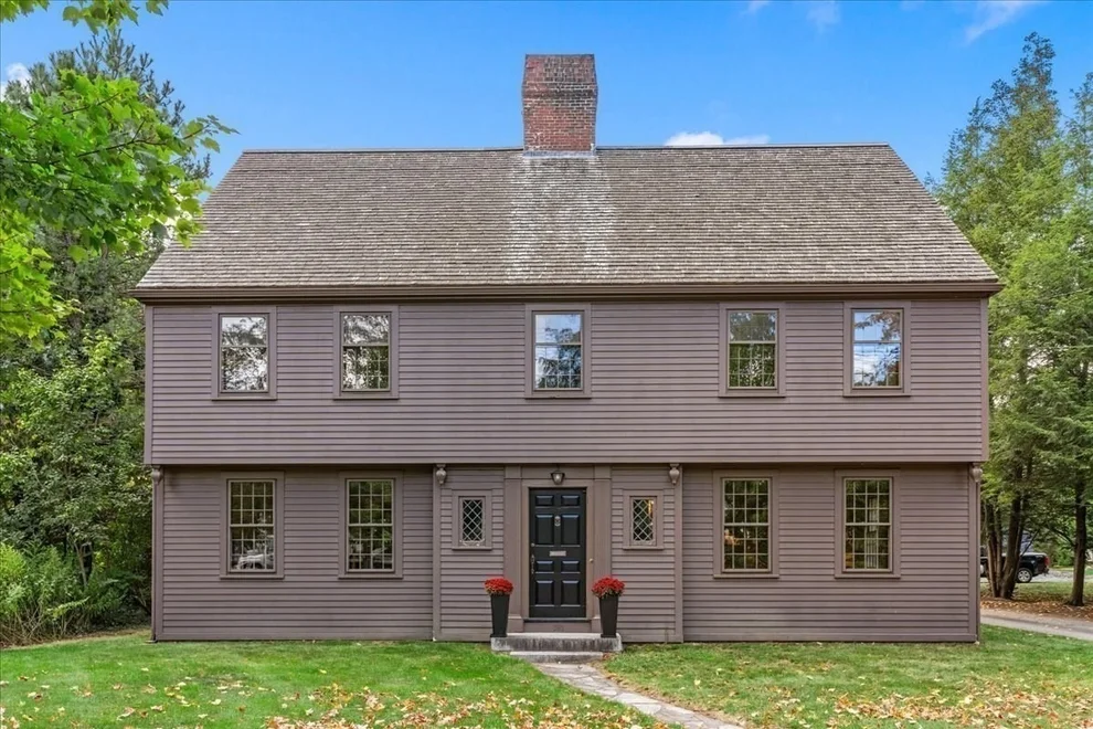 Unit for sale at 761 Main St, Hingham, MA 02043
