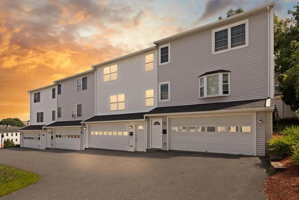 Unit for sale at 5 Princeton St, Worcester, MA 01610