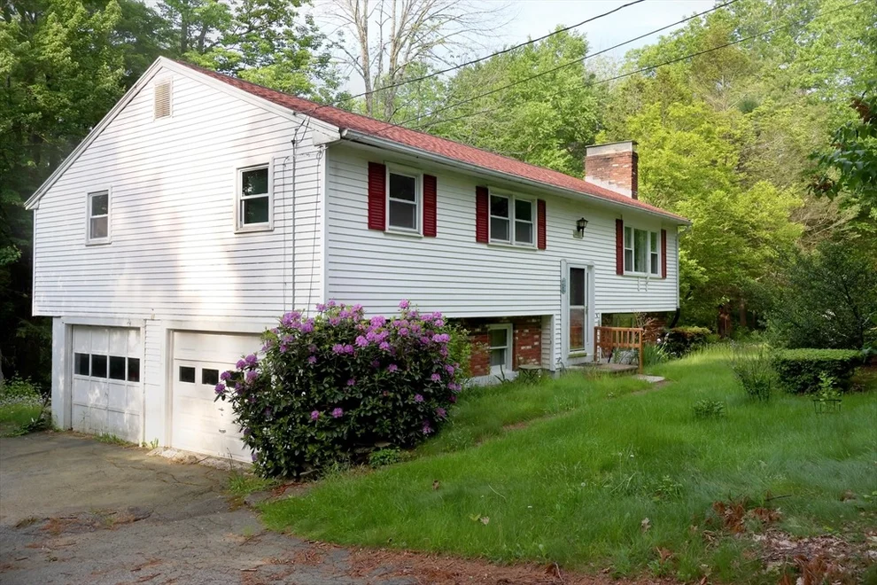 Unit for sale at 2 Laurel Ln, Spencer, MA 01562