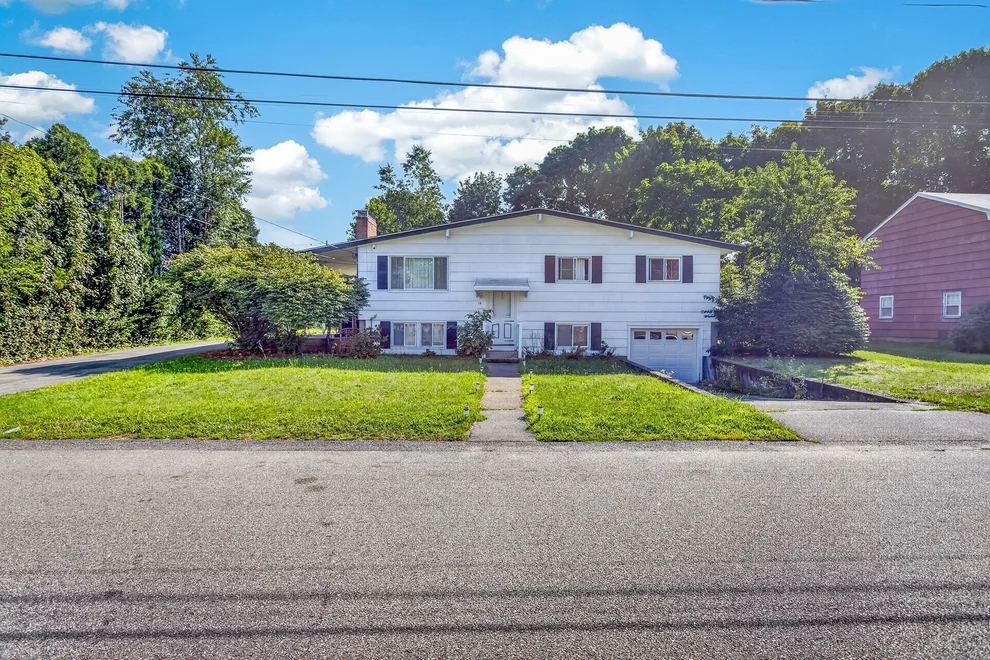 Unit for sale at 19 Oak Ridge Dr E, Brockton, MA 02301