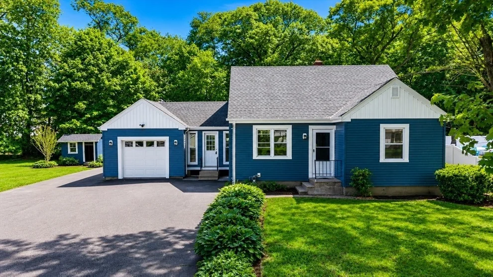 Unit for sale at 22 Balmoral Ct, Seekonk, MA 02771