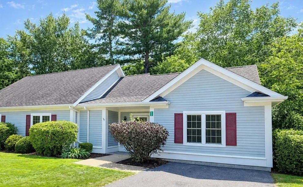 Unit for sale at 23 Sandy Cir, Lakeville, MA 02347