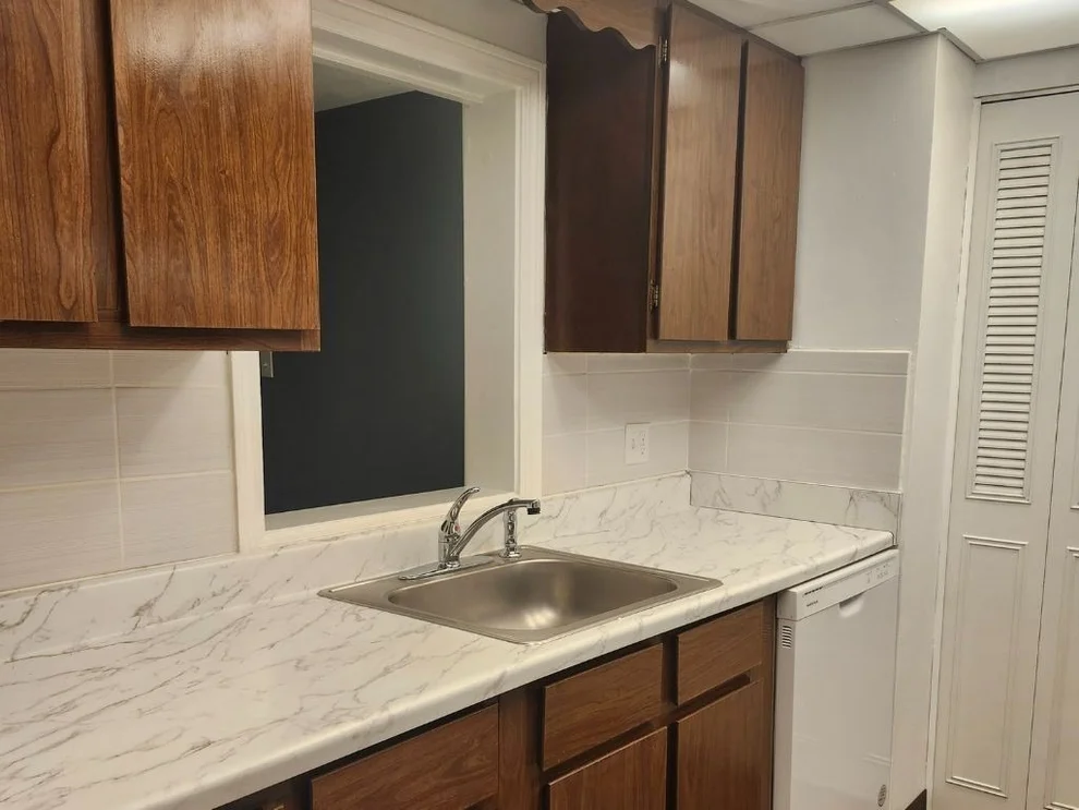 Unit for sale at 55 Greentree Ln, Weymouth, MA 02190