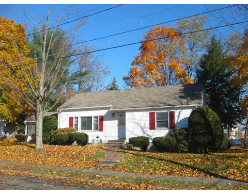 Unit for sale at 3 Forrester Road, Wakefield, MA 01880