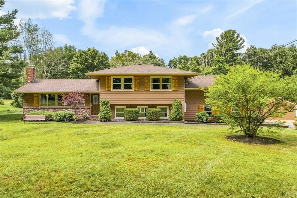 Unit for sale at 133 West Street, Uxbridge, MA 01569