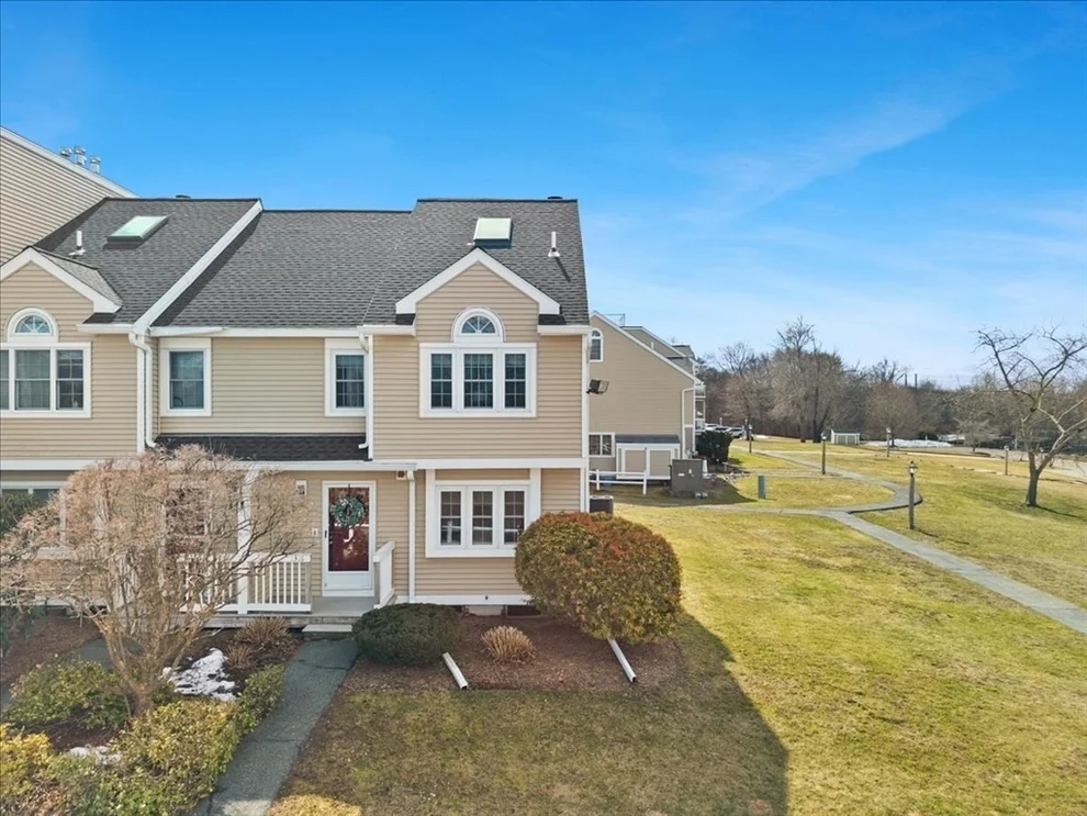 Unit for sale at 1316 Carriage Ln, Taunton, MA 02780