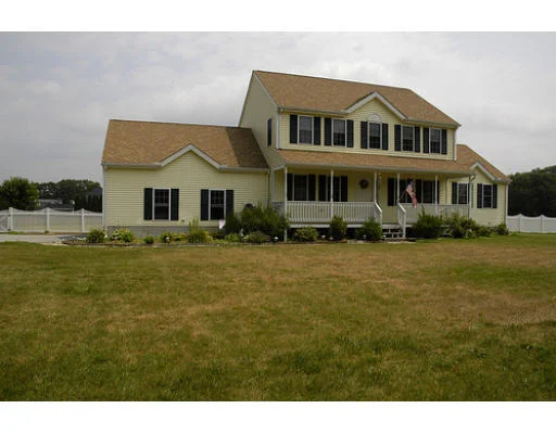 Unit for sale at 129 Rivulet Street, Uxbridge, MA 01569