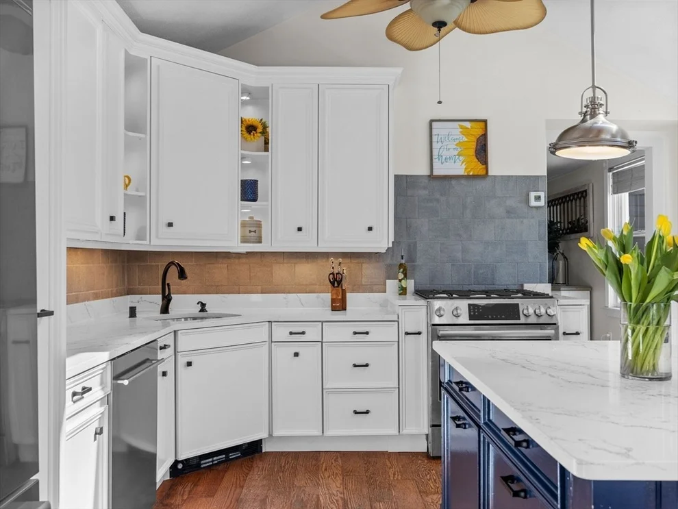 Unit for sale at 428 Washington St, Canton, MA 02021