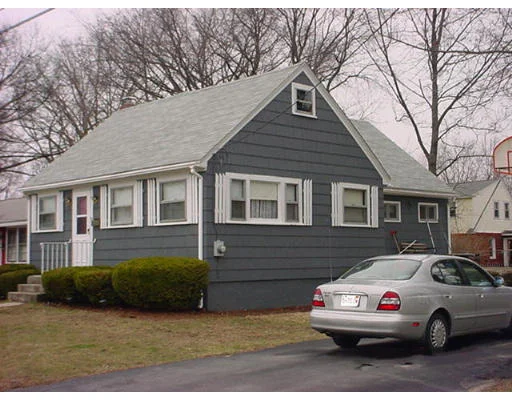 Unit for sale at 10 Melvin Ave, Shrewsbury, MA 01545
