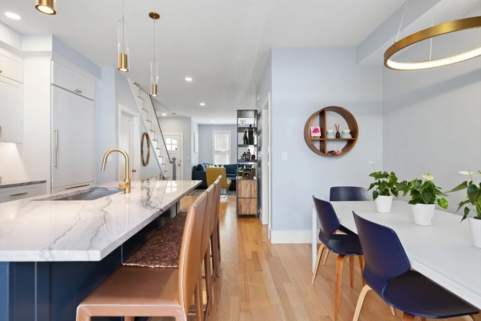 Unit for sale at 424-430 W 4th St, Boston, MA 02127
