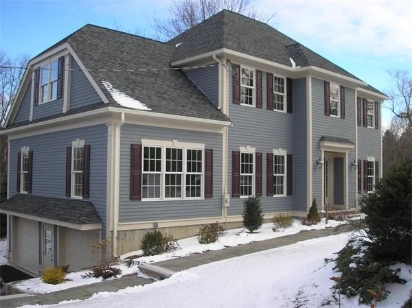 Unit for sale at 5 Paul Revere Rd, Lexington, MA 02421