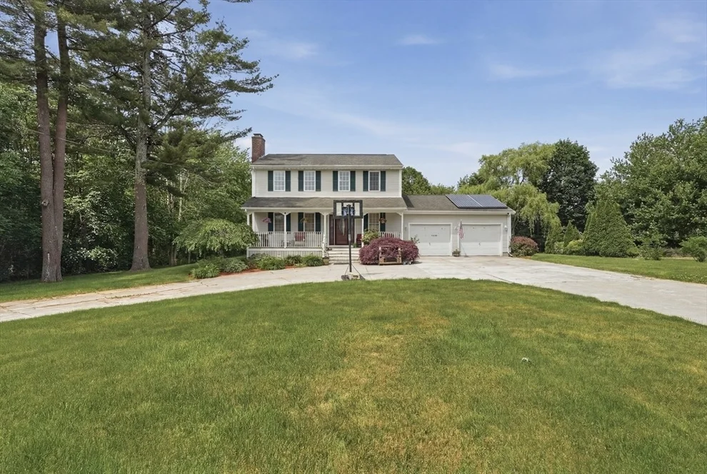 Unit for sale at 1527 Main Street, Acushnet, MA 02743