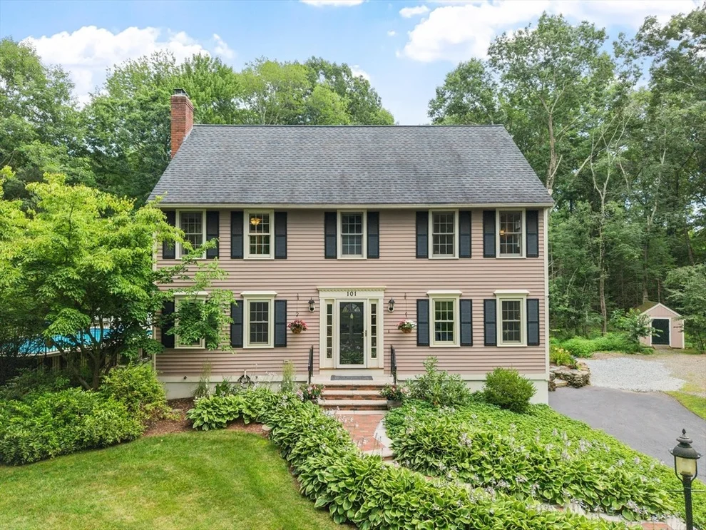 Unit for sale at 101 Bruin Hill Rd, North Andover, MA 01845