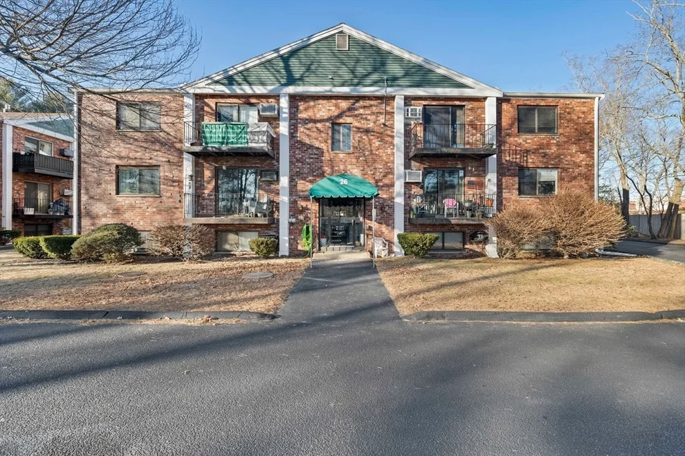 Unit for sale at 678 Plain St., Marshfield, MA 02050