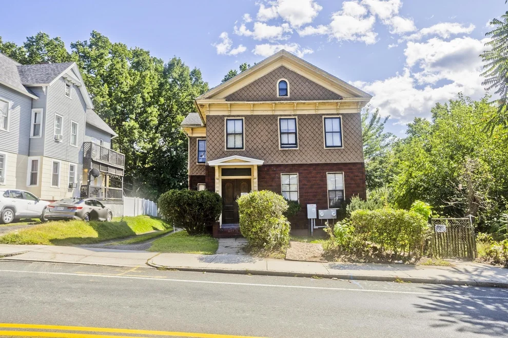 Unit for sale at 863 Worthington St, Springfield, MA 01105