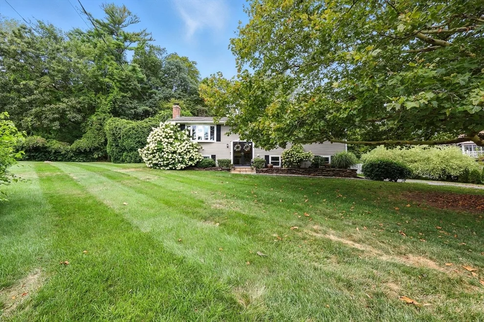 Unit for sale at 4 Claren Dr, Holyoke, MA 01040