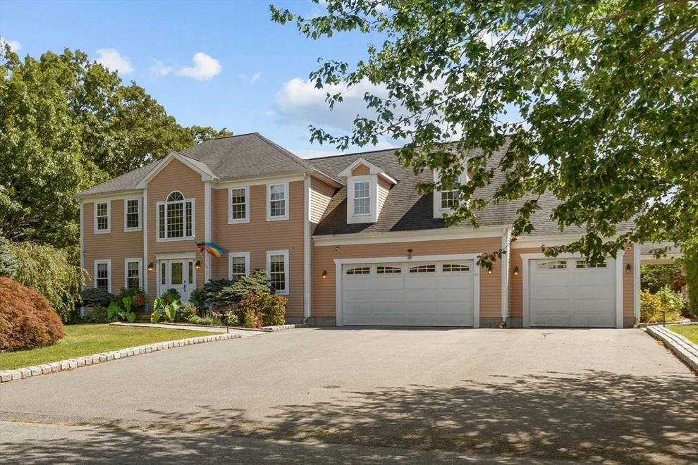 Unit for sale at 2 Spinnaker Ln, Dartmouth, MA 02748