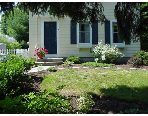 Unit for sale at 3 Granite St, Millbury, MA 01527