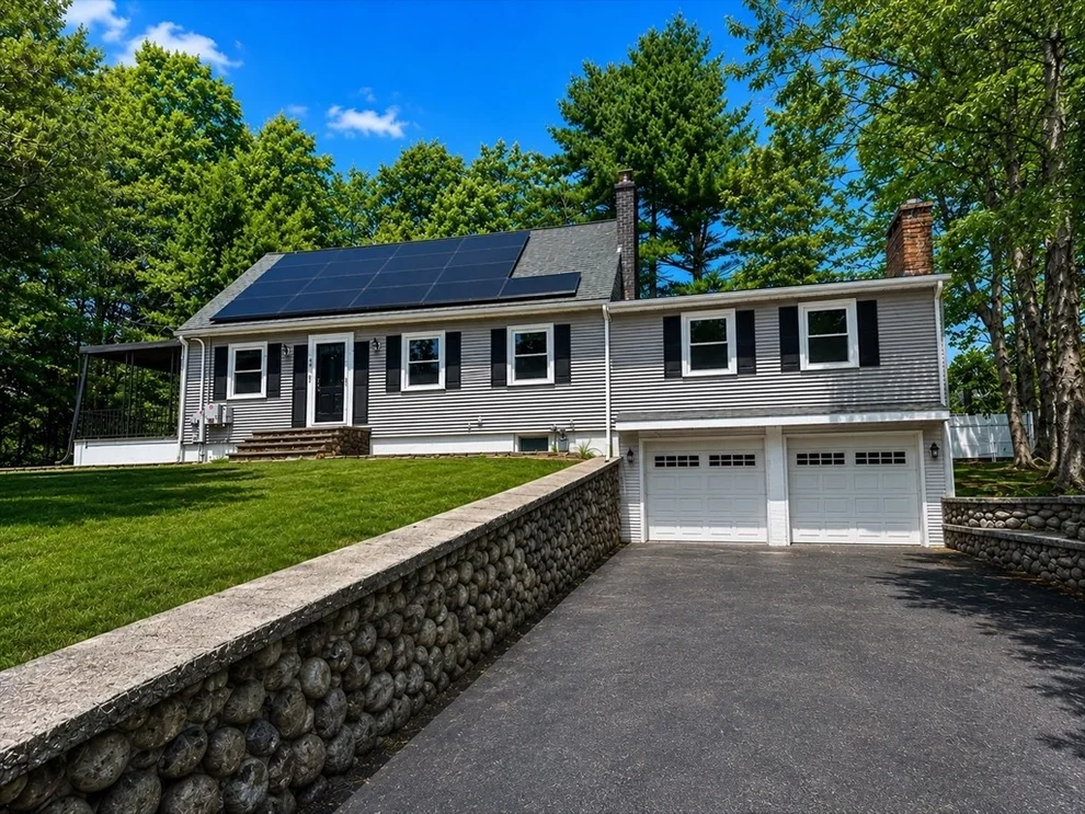 Unit for sale at 40 Neal St, Walpole, MA 02081