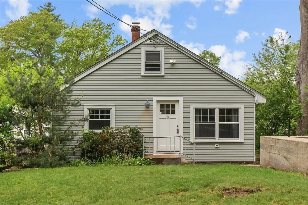 Unit for sale at 5 London Rd., Salem, NH 03079