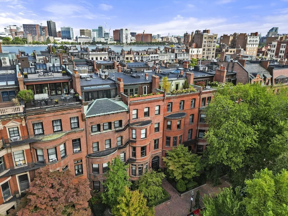 Unit for sale at 255 Marlborough St, Boston, MA 02116